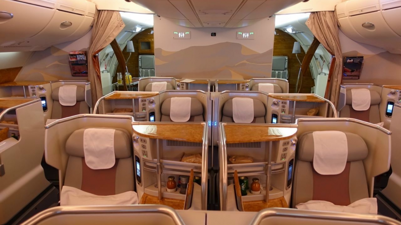 the-versatile-gent-emirates-a380-review-flight-tips02-business